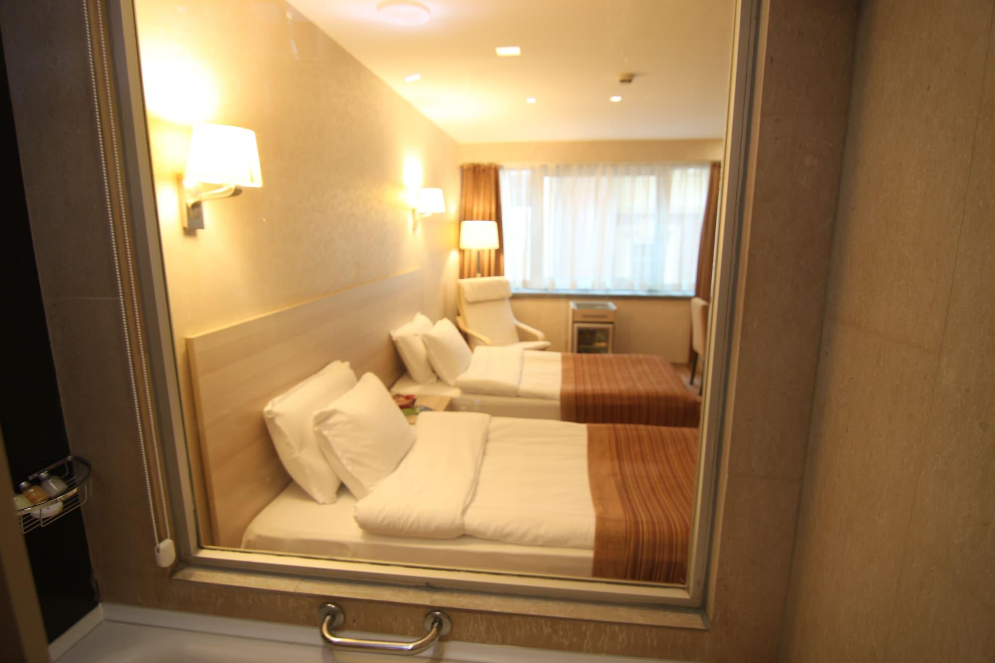 Ramada By Wyndham Ankara Hotel Exterior photo