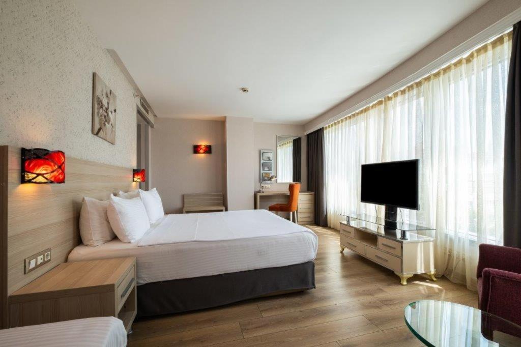 Ramada By Wyndham Ankara Hotel Exterior photo