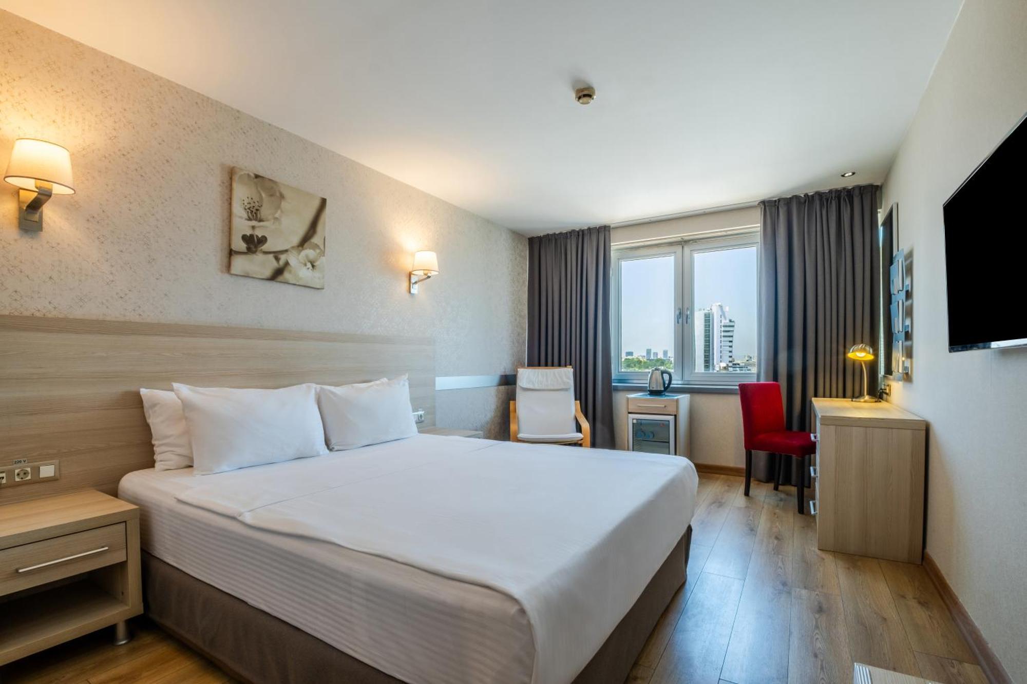 Ramada By Wyndham Ankara Hotel Exterior photo