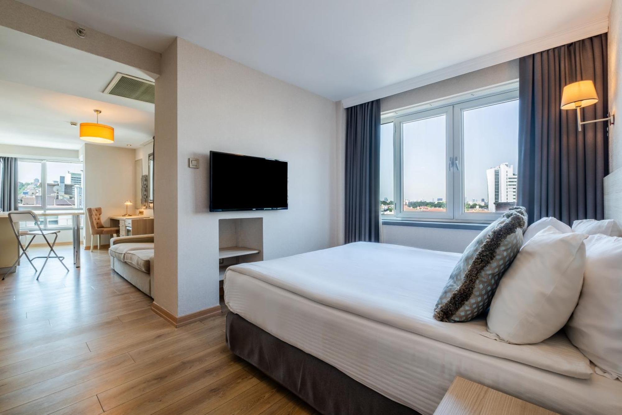 Ramada By Wyndham Ankara Hotel Exterior photo