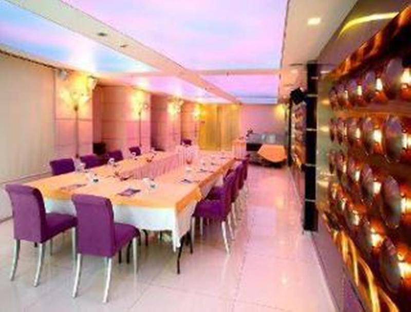 Ramada By Wyndham Ankara Hotel Business photo