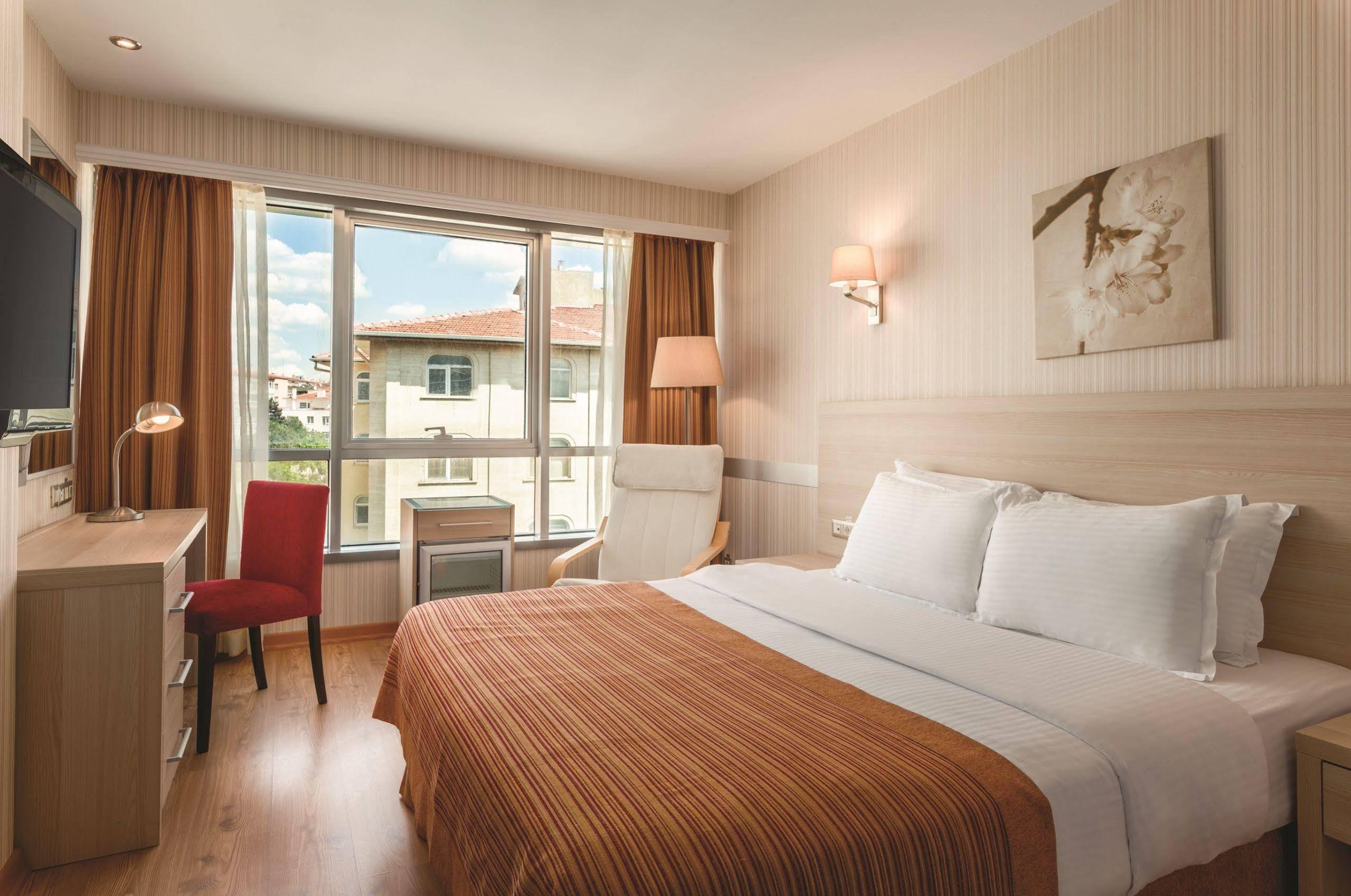 Ramada By Wyndham Ankara Hotel Exterior photo